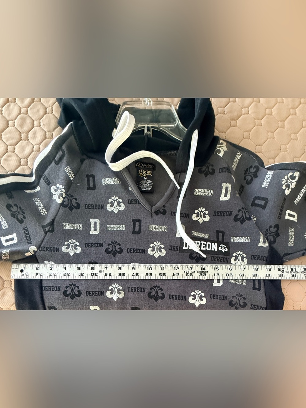 Dereon NWT by Beyoncé hoodie
dress features a bold all-over
monogram Y2K sz M - Picture 9 of 11